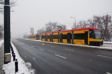 iki sarı tramvay