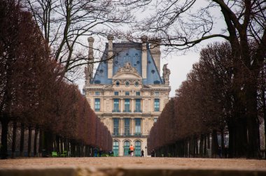 louvre Müzesi