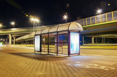 otobüs durağı