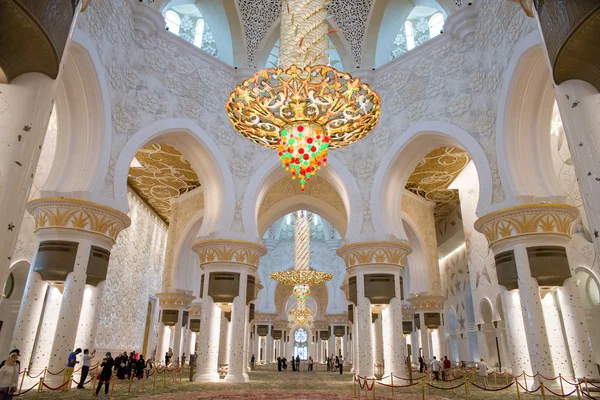 Sheikki Zayed moskeija — kuvapankkivalokuva