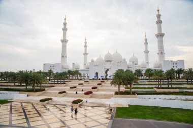 Abu Dabi 'deki Şeyh Zayed camii.