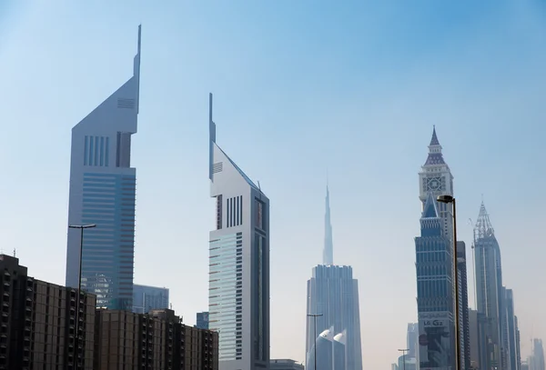 Wolkenkrabbers in dubai. — Stockfoto