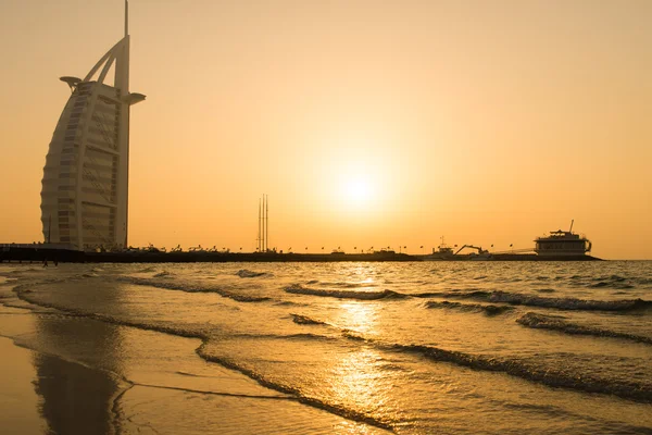 Luxury hotel Burj Al Arab — Stock Photo, Image