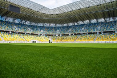 Boş futbol stadyumu