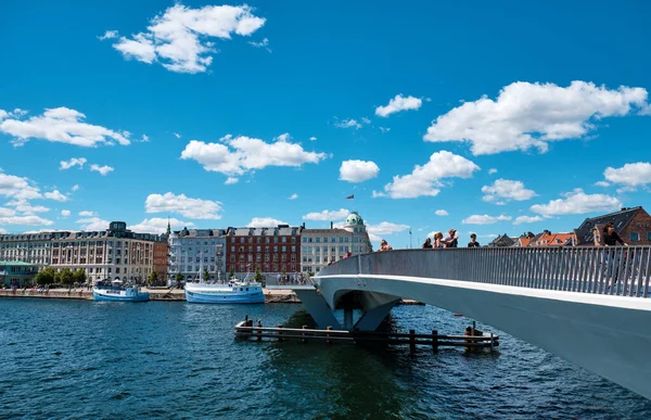 Dinamarca Copenhague Jule 2018 Ponte Pedonal Bicicleta Sobre Canal Área — Fotografia de Stock