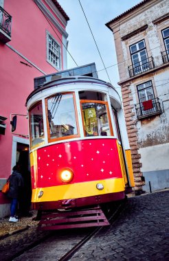 Lizbon, Portekiz 'de eski bir tramvay