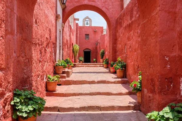 Picturesque Courtyard Monastery Santa Catalina Siena Arequip Peru — Fotografia de Stock