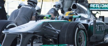 Lewis Hamilton - Merecedes F1 pilotu ve Pitstop takım