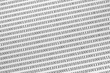 corazón de rosas rojas con lazo dorado