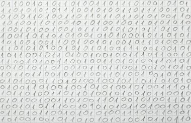 corazón de rosas rojas con lazo dorado