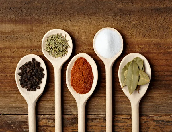 Krydda krydda livsmedelsingredienser — Stockfoto