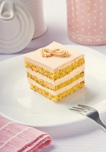 Piece of cake on plate — Stock Photo, Image