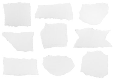 Beyaz ileti arka planını yırtık kağıt