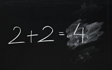 matematik basit denklem tebeşir tahtası üzerinde