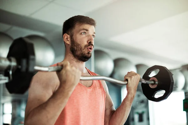 Tělocvična sport fitness cvičení životní styl sportovec zdravotní trénink posilování síla tělo cvičení člověk — Stock fotografie