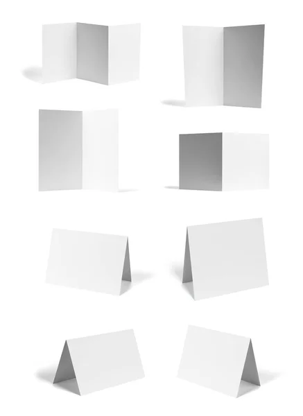 Hajtogatott szórólap fehér üres papírsablon könyv asztali naptár — Stock Fotó