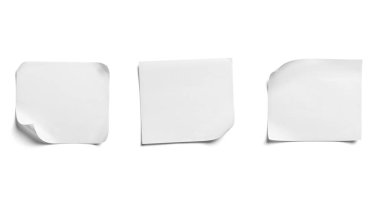 Kağıt mesaj notu hatırlatıcı yapıştırıcı boş arkaplan beyaz yapışkan etiket imzalama ofisi