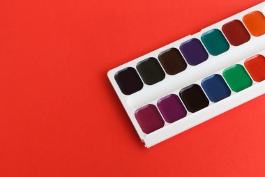 suluboya ve çocuklar için suluboya boya için fırçalar bir