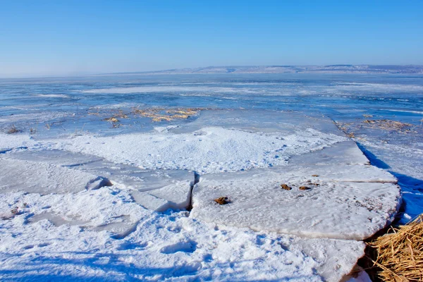 HandsshakeRusya volga Nehri kış buz — Stok fotoğraf