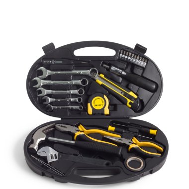 Beyaz arka plan üzerinde izole kutusunda araçlar kümesi