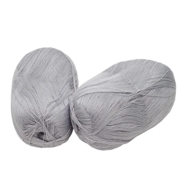 Gray balls of yarn are isolated on a white background — Stock Photo, Image