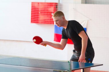 uryupinsk-Rusya - 17 Mart: atlet Masa Tenisi, Masa Tenisi, bir