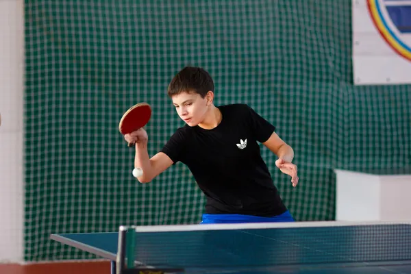 URYUPINSK- RUSIA - 17 DE MARZO: atleta de tenis de mesa, ping-pong, Y — Foto de Stock