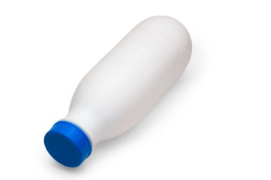 süt ekmek plastik şişe beyaz zemin üzerine izole tarafında yer alır.