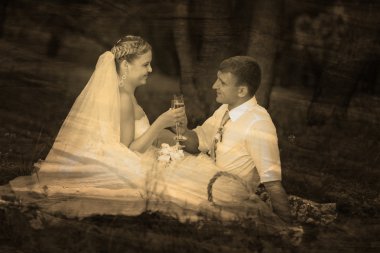 Retro sepya siyah-beyaz fotoğraf gelin ve damadın düğünde
