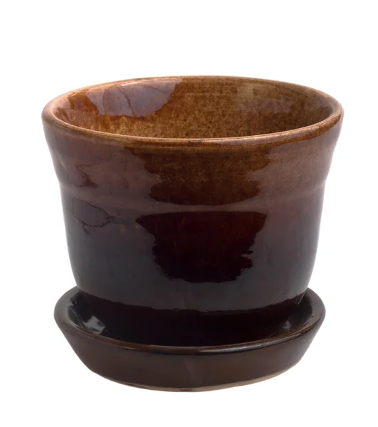 Taza vacía maceta marrón cerámica aislada — Foto de Stock