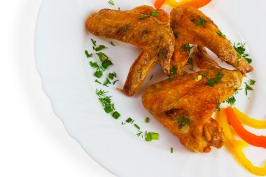 Beyaz arka plan üzerinde izole jambon kızartma yemek çanak tavuk