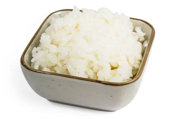 白い背景で隔離のカップ調理した米料理 — ストック写真