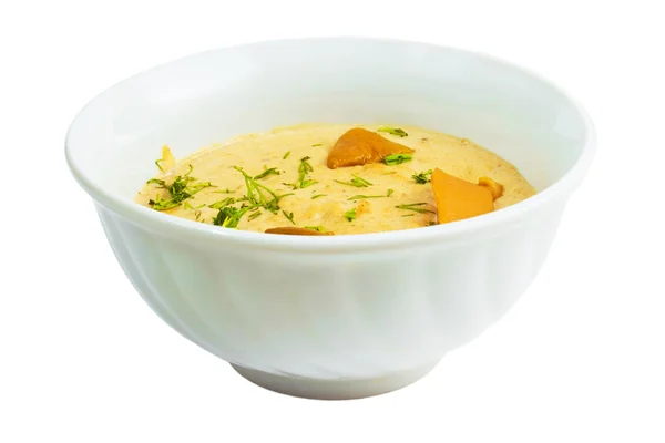 Plato de comida de sopa de champiñones aislado sobre fondo blanco recorte — Foto de Stock