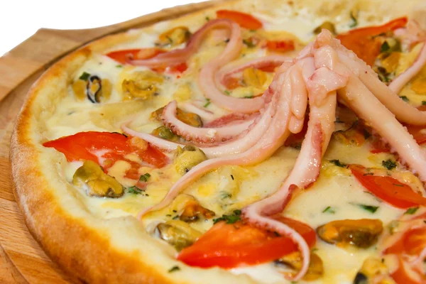 Pizza aisló una comida de queso pulpo blanco harina de tomate italiano f —  Fotos de Stock