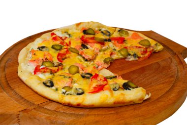 izole yemek pizza yemek peynir İtalyan domates beyaz c fırında.