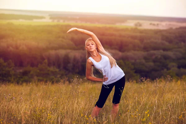 Woman sport fitness healthy lifestyle beautiful female yoga girl — Stock Photo, Image