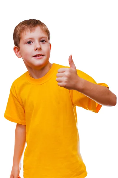 Plavovlasý chlapec dítě v žluté tričko drží palce up, ukazující na s — Stock fotografie