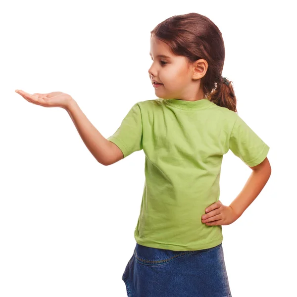 Kleines Mädchen mit offener Handfläche, leere Hand, isoliert auf weißem Rücken — Stockfoto
