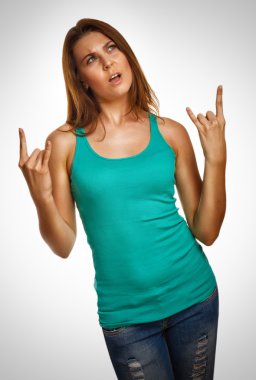 kadın kız gösterir işaret şeytanı rock metal kot duygu arka planda