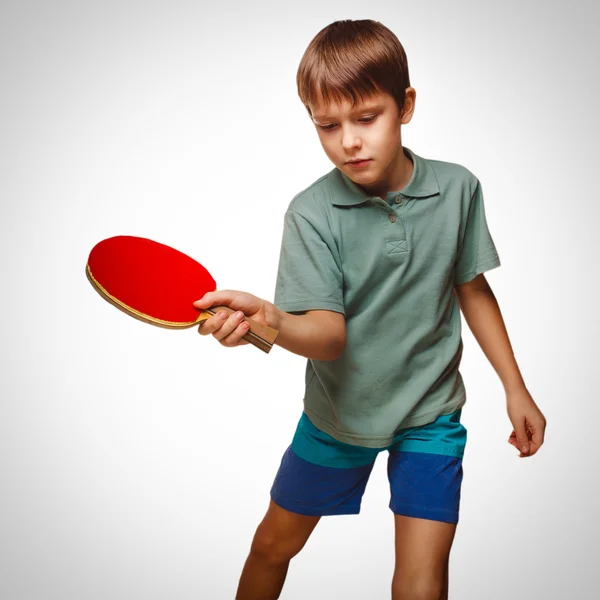 Empurre menino loiro homem tênis de mesa crianças jogando forehand leva — Fotografia de Stock