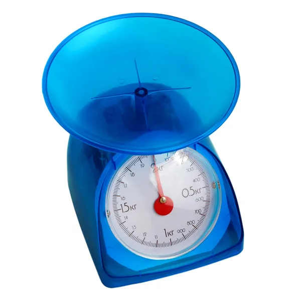 Сині кухонні ваги ізольовані (відсічний контур ) — стокове фото