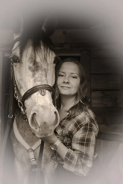 여자와 말 — 스톡 사진