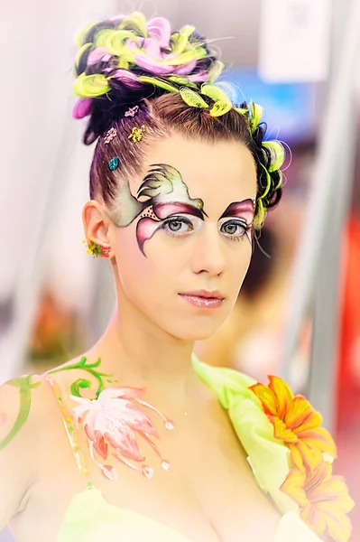 Kreativní make-up show na festivalu krásy — Stock fotografie