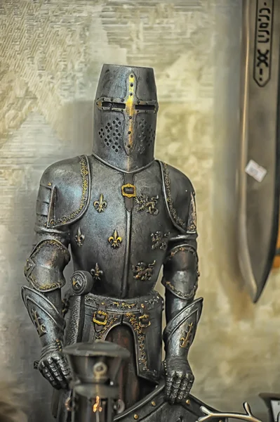 Άγαλμα του ένα μεσαιωνικό ιππότης — Φωτογραφία Αρχείου