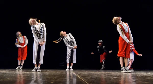 Dance performance on stage, Festival of children 's dance groups, St. Petersburg, Russia . — стоковое фото