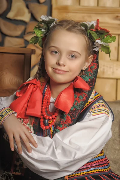 Польська дівчина в національному костюмі Краків — стокове фото
