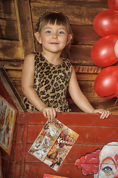 Chica en el circo — Foto de Stock