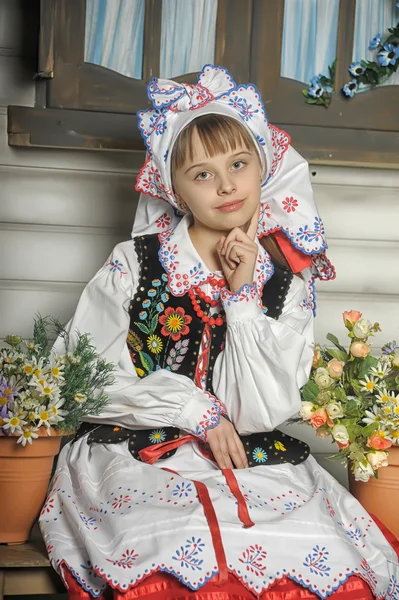 Polnisches Mädchen im Kostüm — Stockfoto