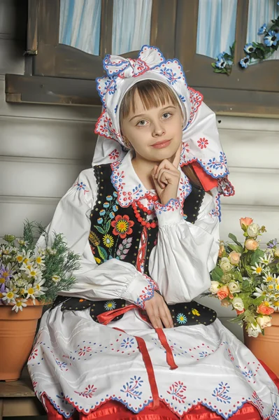 Polonaise fille en costume — Photo