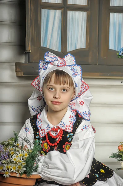 Menina polonesa em traje — Fotografia de Stock